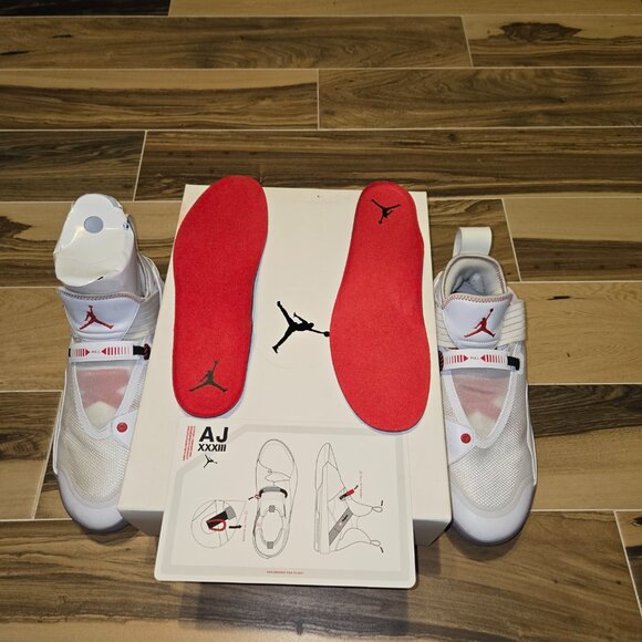 Jordan 33 low SE main image 5